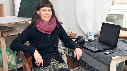„Wir sind uns letztlich doch alle ähnlich, wenn diese Erkenntnis rüberkommen könnte, das wäre schön.“ Die Potsdamer Autorin Jana Frymark über ihre Protokolle von neun Frauen im Alter von 20 bis 85 Jahren zum Thema Mutterschaft.