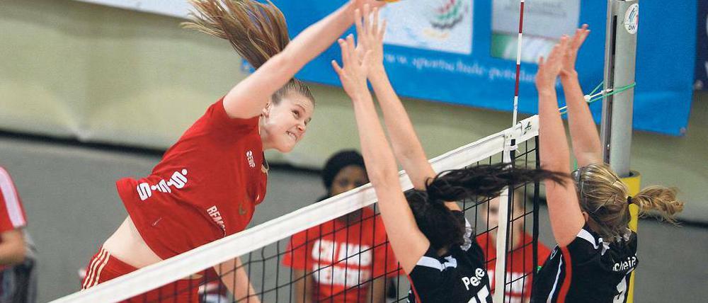 Wuchtige Angriffe: Lucia Daniela Fresco (l.) war gestern beste SC-Spielerin.
