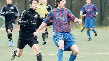 Frohes Fest. Teltow – hier David Sommer (l.) gegen Patrick Kluge – ist weiter.