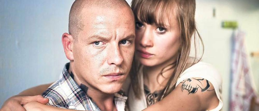 Braune Liebe. Alina Levshin und Gerdy Zint als Skin-Paar in „Kriegerin“.