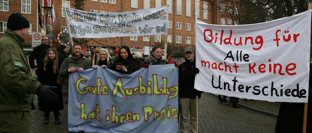 Tausende protestierten gestern in Potsdam gegen die Bildungspolitik der Landesregierung.