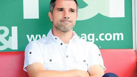 Ständig am Umbauen. Wiesbadens Trainer Gino Lettieri plagen schon seit Saisonbeginn arge Personalsorgen. Wegen denen hat seine Mannschaft noch nicht zur gewünschten Stabilität gefunden.