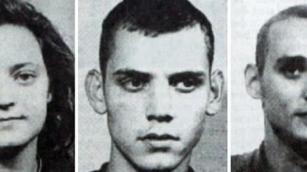 November 2011: Nach Ermittlungen um einen missglückten Banküberfall in Arnstadt und ein explodiertes Wohnhaus in Zwickau sieht sich die Bundesrepublik erstmals seit der Wiedervereinigung mit rechtsextremem Terror in größerem Ausmaß konfrontiert. Schnell ist die Rede vom Jenaer Neonazi-Trio um Beate Z. (36), Uwe B. (34) und Uwe M. (38). Ihre Spur läss sich bis in die 90er Jahre zurückverfolgen.
