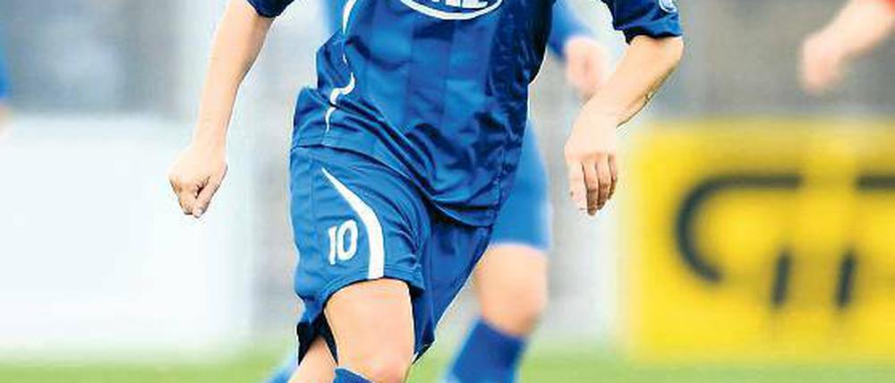Vorfreude. Patricia Hanebeck ist die neue Spielmacherin des FFC Turbine Potsdam, der am Sonntag ihren Ex-Verein FCR Duisburg zum Liga-Spitzenspiel erwartet.