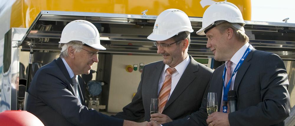 Gutes Klima. Platzeck 2008 zu Besuch am Vattenfall-Standort Spremberg mit dem damaligen Präsidenten von Vattenfall Lars G. Josefsson (l.) und dem Vorstandsvorsitzenden Tuomo Hatakka (r.).