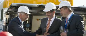Gutes Klima. Platzeck 2008 zu Besuch am Vattenfall-Standort Spremberg mit dem damaligen Präsidenten von Vattenfall Lars G. Josefsson (l.) und dem Vorstandsvorsitzenden Tuomo Hatakka (r.).