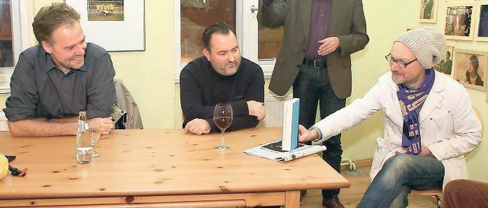 Unterhaltsam. Klipp, Linke, Backhaus-Maul und der Buchhändler Wist (v.l.).