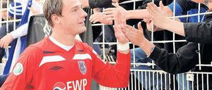 Will auch morgen abklatschen. Nach seiner Gelbsperre ist Markus Müller gegen Darmstadt wieder dabei. Im Pokalspiel gegen Frankfurt trug er zuletzt zwei Tore zum Sieg bei.