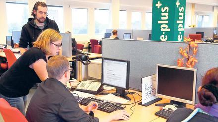 Mitarbeiter gesucht. SNT hat in Potsdam 110 neue Jobs zu vergeben.