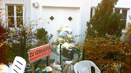 Verrohte Sitten: Einem Einwohner wurde Müll vors Haus gekippt.