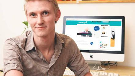 Ideen im Kopf. Der Politologe Hendrik Schäfer im Babelsberger Edumap-Büro.