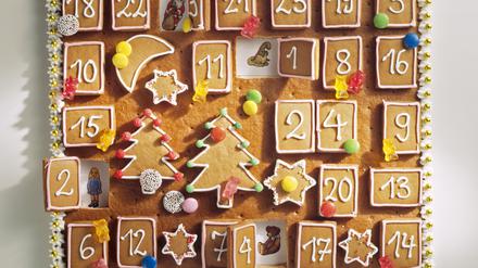 Ein Adventskalender aus Lebkuchenteig freut auch den Bauch.