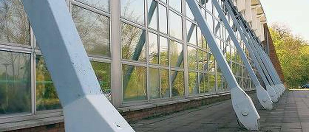 Soll es bleiben? Blick auf die Außenfassade des Brauhausberg-Bades.