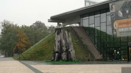 Gleich neben der Biosphäre soll das neue Potsdamer Freizeitbad entstehen.