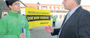 Gespräch. Christoffers stellte sich den Greenpeace-Aktivisten.