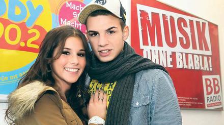 Routiniertes Lächeln. DSDS-Finalistin Sarah Engels und DSDS-Gewinner Pietro Lombardi erzählten von den Vorbereitungen auf ihre gemeinsame Tournee.