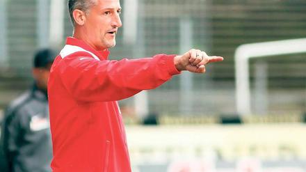 Fingerzeig Richtung oberste Tabellendrittel: Trainer Jürgen Kramny vom VfB Stuttgart II will auch im Heimspiel gegen den SV Babelsberg 03 zum fünften Mal in Folge ungeschlagen bleiben.