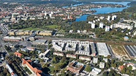 Bauen an der Babelsberger Straße: Nordöstlich vom Hauptbahnhof (1) soll der ILB-Neubau entstehen, rechts von den im Bau befindlichen Auenhäusern (2) – nahe dem Umspannwerk (3) – werden weitere Wohnflächen entstehen.