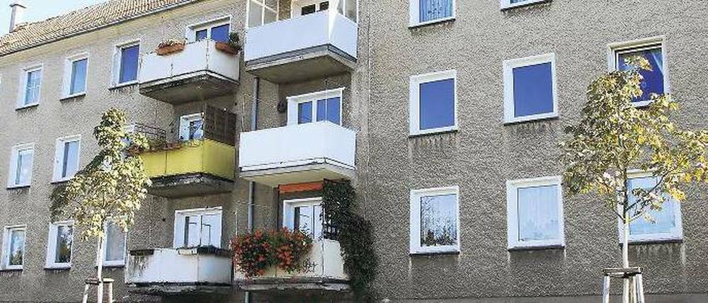 Von der Stadt verkauft. Leicht marode DDR-Bauten aus den 1960er Jahren in der Karl-Liebknecht-Straße in Golm.