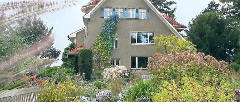 Staudenzüchters Paradies. Das Foerster-Haus und der zugehörige berühmte Senkgarten in der Straße Am Raubfang in Bornim. Die Deutsche Stiftung Denkmalschutz will ein Museum und eine Gedenkstätte für Karl Foerster einrichten.