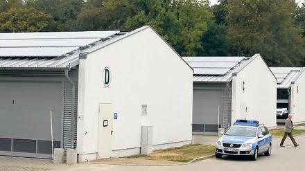 Hier wird Strom und Sicherheit produziert: Die neuen Photovoltaikanlagen auf Polizeigebäuden in Eiche.