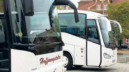 Die Probleme ähneln sich: Touristenbusse auf dem Bassinplatz.