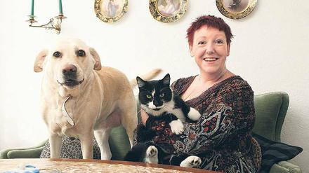 Im Kreise der Lieben. Andrea Meissner nebst tierischer Begleitung.