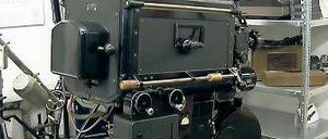 Projektor aus dem Filmmuseums-Archiv, der bei „Inglourious Basterds“ 2009 verwendet wurde.