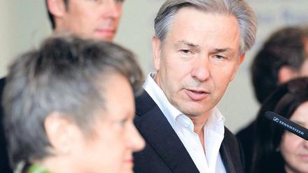 Jetzt wird geredet. Klaus Wowereit und SPD-Vertreter sprachen am Mittwoch mit der Grünen-Delegation, die von Renate Künast angeführt wurde.
