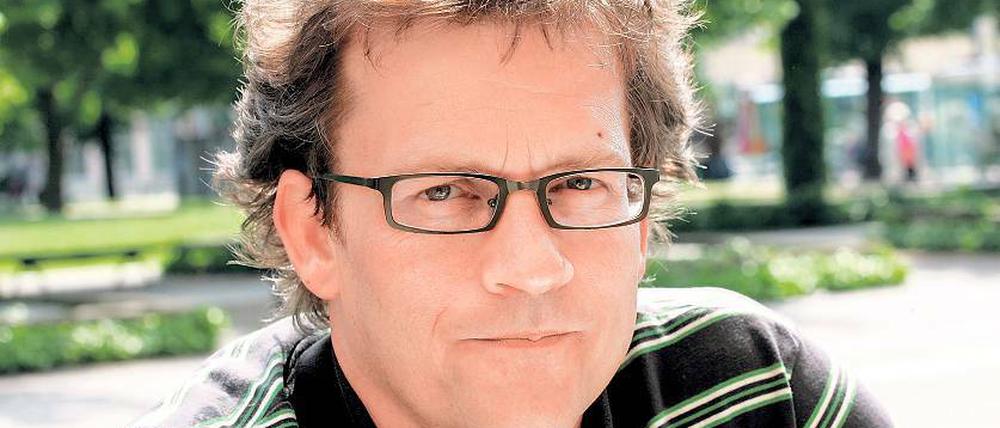 Vater der Potsdamer Triathlon-Erfolge. Ron Schmidt (44), einst Gerätturner, dann gelernter Matrose, Verkehrskaufmann und Sportlehrer sowie alsTriathlet dreimal beim Ironman Hawaii am Start, betreut als Cheftrainer seit 2000 die Dreikämpfer im Luftschiffhafen.