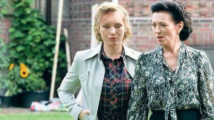 Weites Herz: Nadja Uhl (l.) als Isa Vermehren mit Filmmutter Iris Berben.
