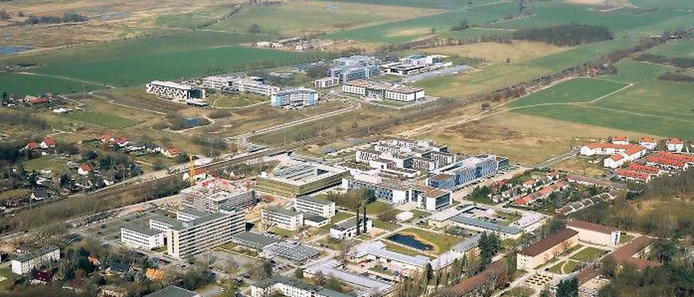 Wissenschaftsstandort Golm. Der Ortsteil präsentiert sich am Wochenende doppelt – am Tag der offenen Tür des Wissenschaftsparkes und im Rahmen des Denkmaltages mit einem Fest an der Alten Kirche, dem ältesten genutzten Gebäude der Stadt.