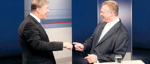 Da lachen sie noch. Beim Fototermin vor dem Rededuell der beiden Spitzenkandidaten war die Stimmung ganz entspannt. Das sollte sich schnell ändern.