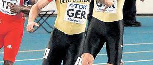 Game over. Sebastian Ernst (re.) und Alex Schaf verpatzen den Wechsel.