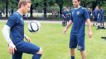 Nun Nulldreier. Dennis Lemke (l.) und Rico Morack am Donnerstag beim Training des SVB auf der Sandscholle.