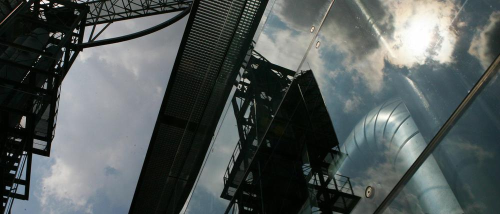 In der Spitzel-Affäre geraten die Manager und Aufsichtsräte der Potsdamer Stadtwerke und deren Tochterunternehmen zunehmend in Erklärungsnot.