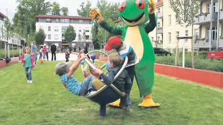 Frosch im Glück und Platz eröffnet.