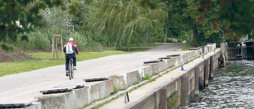 Durch Europa. Auch am Stadthafen wurde der R1 ausgebessert.