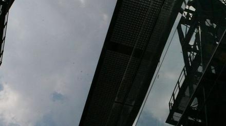 Gläsernes Unternehmen? Die Stadtwerke-Zentrale in der Babelsberger Steinstraße besticht durch ihre Architektur aus Glas und Stahl. In Sachen Transparenz des Stadtkonzerns sehen viele Potsdamer Politiker allerdings großen Handlungsbedarf.