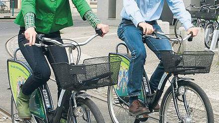 Angeradelt. Mareike Rauchhaus vom Radverleih nextbike stieg für das Foto auf eines der grünen Leihräder.