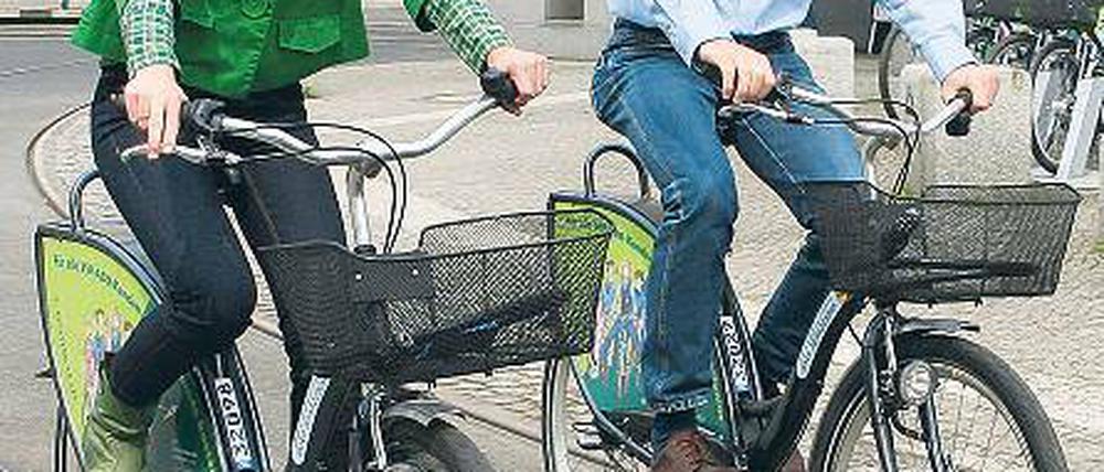 Angeradelt. Mareike Rauchhaus vom Radverleih nextbike stieg für das Foto auf eines der grünen Leihräder.