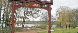 Die historische Kaiserliche Matrosenstation Kongsnaes. Sie besteht aus der Ventehalle im norwegischen Holzbaustil, die am Ufer komplett wiederaufgebaut werden soll, so wie zwei bestehenden Wohnhäusern und einem Bootshaus an der Schwanenallee.