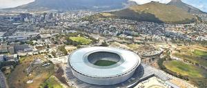 Spielorte. Im Cape Town Stadium in Kapstadt wird gespielt  und in Potsdam wie bei der WM 2006 live das Geschehen verfolgt. Am Freitag wird die Fußball-Weltmeisterschaft eröffnet, das Endspiel findet am 11. Juli statt. Mit der deutschen Mannschaft?