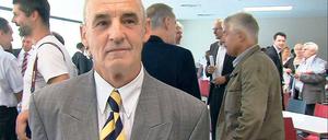 Langsamer Rückzug. Jürgen Eschert bleibt dem KCP erhalten.