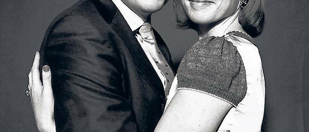 Vor der Hochzeit. Georg Friedrich Prinz von Preußen und Sophie Prinzessin von Isenburg auf ihrem Verlobungsfoto. Am Samstag heiraten die beiden in der Potsdamer Friedenskirche.