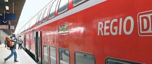 Eine Regionalbahn im Potsdamer Hauptbahnhof  ab Dezember ein seltener Anblick? Wie nun bekannt wurde, plant die Deutsche Bahn Reparaturen an der Strecke Potsdam-Berlin. Die Pendler sind erbost, die Tourismuswirtschaft bangt um ihre Umsätze.