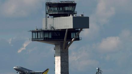 Es könnte eng werden am BER. Wenn der neue Hauptstadt-Flughafen fertig ist, könnte er schon zu klein sein - zumindest für Geschäftsflieger.