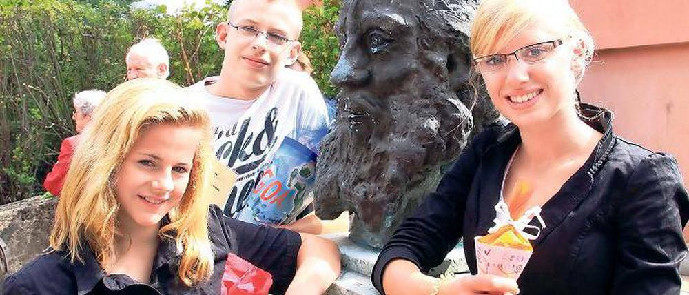 Jahns Erben: Elisa Emini, Kenneth Rügen und Joanna Morkowska (v.l.).