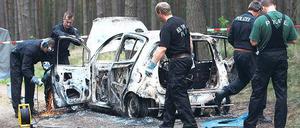 Im Auto verbrannt. In diesem Wrack wurden die Leichen der Mädchen entdeckt.