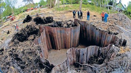 Unschädlich. Krater einer in Oranienburg gesprengten Weltkriegsbombe.